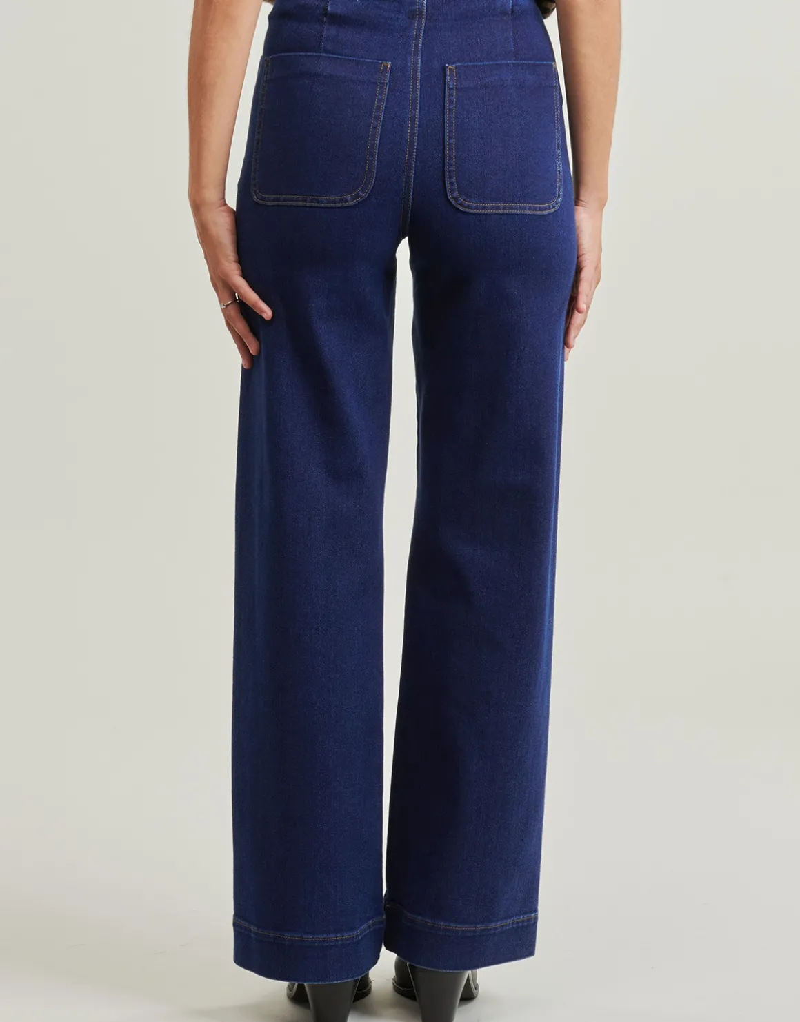 Flare Jeans Only