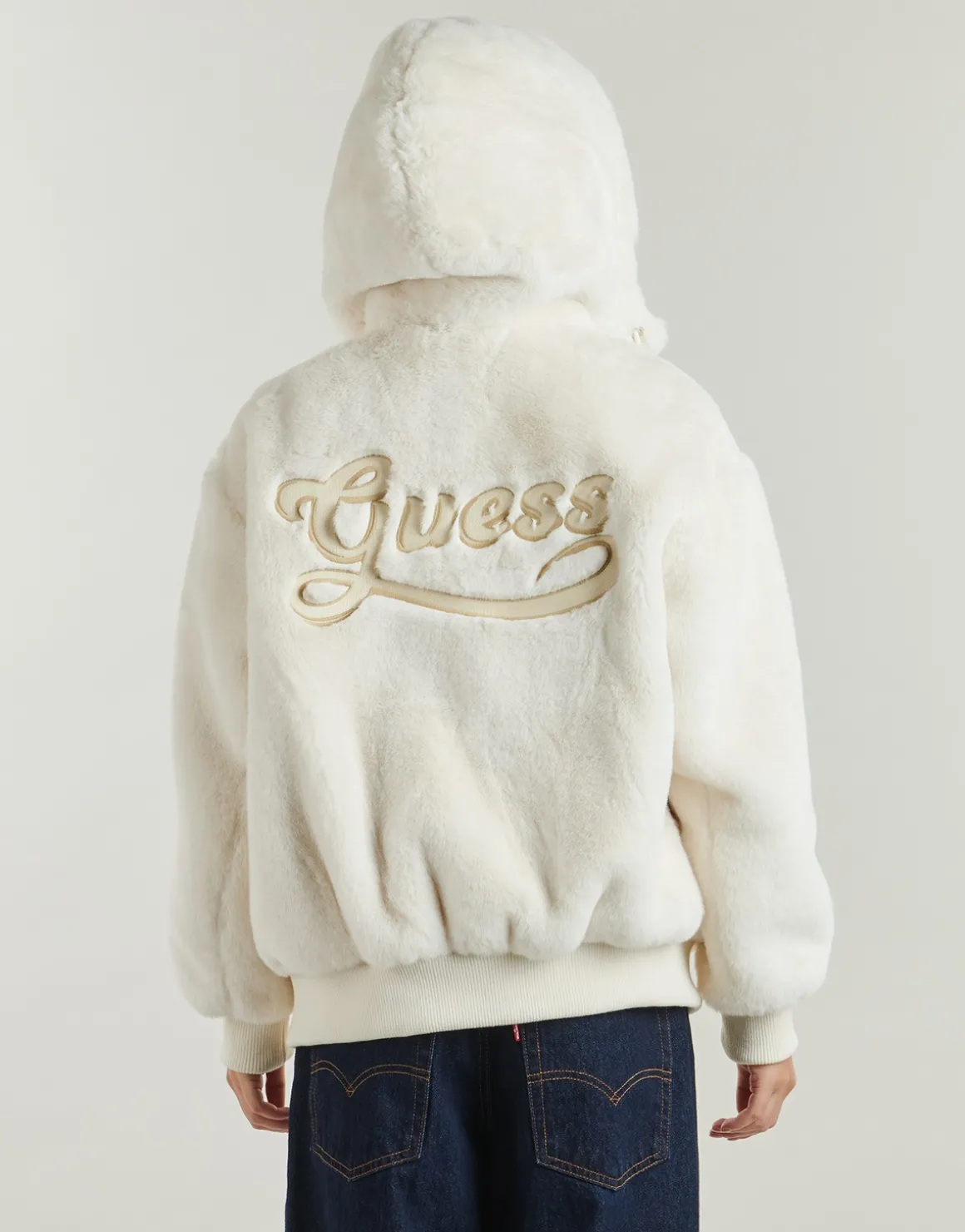 Jakker Guess