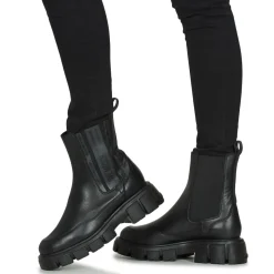 Love Moschino WINTER TASSEL