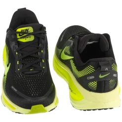Nike Vomero 18