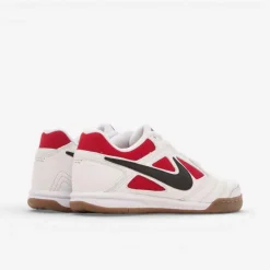 Nike Gato