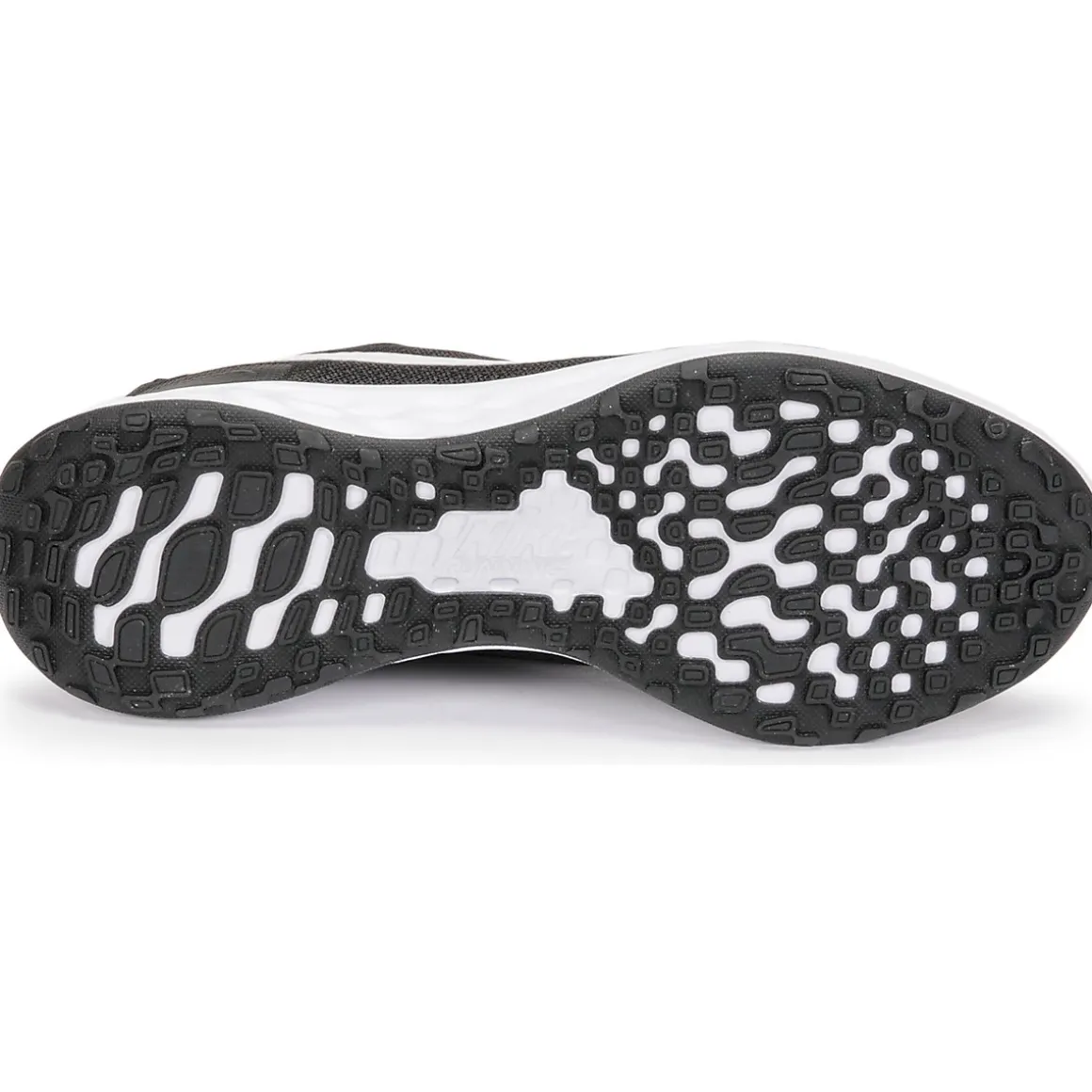 Nike Revolution 6