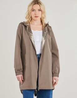 Parkaer Only