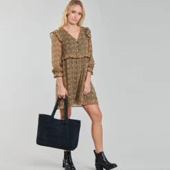 Shopping Betty London