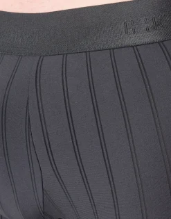 Trunks Hom